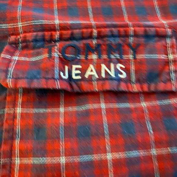 Tommy Hilfiger long-sleeved button up XL - Picture 3 of 4